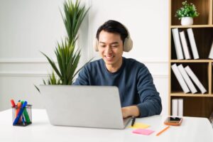 Tips Membeli Laptop Untuk Guru Trainer atau Pengajar Lainnya